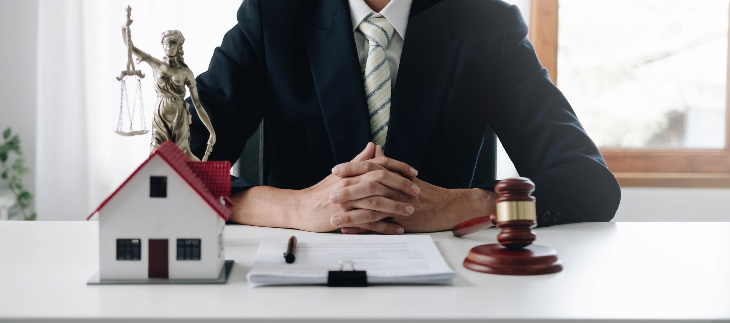5 Reasons You Need a Real Estate Attorney in Nashville